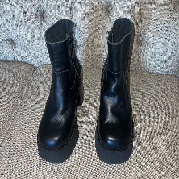 STEVE MADDEN Siene Platform Bootie Leather Size 38EU is 8 US - Picture 10 of 10